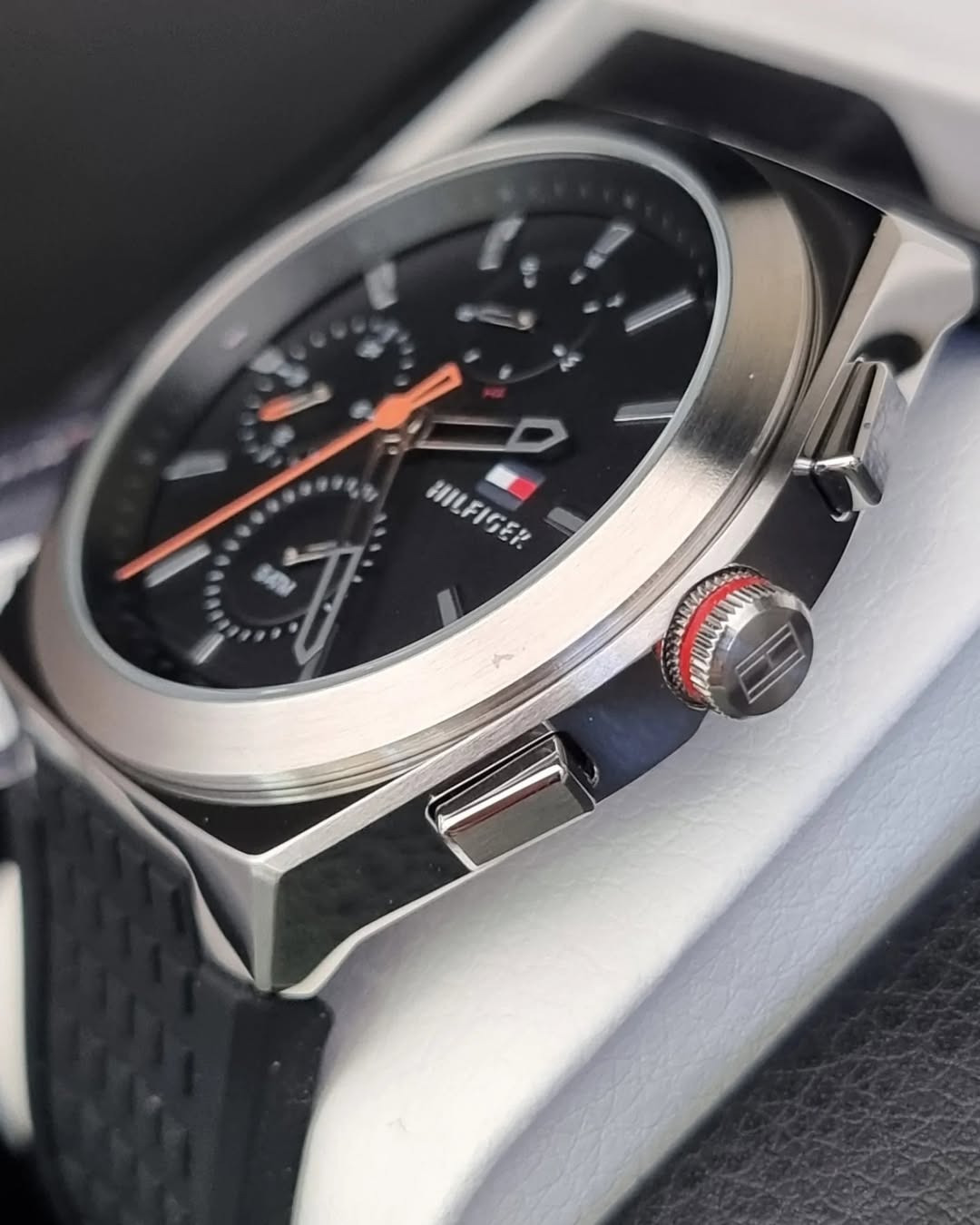 Tommy Hilfiger Connor 1791898 Men’s Quartz Chronograph Watch
