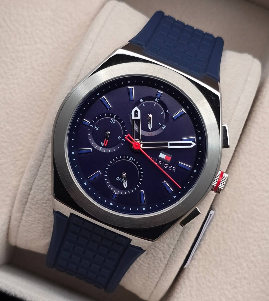 Tommy Hilfiger Connor 1791899 Men’s Quartz Chronograph Watch