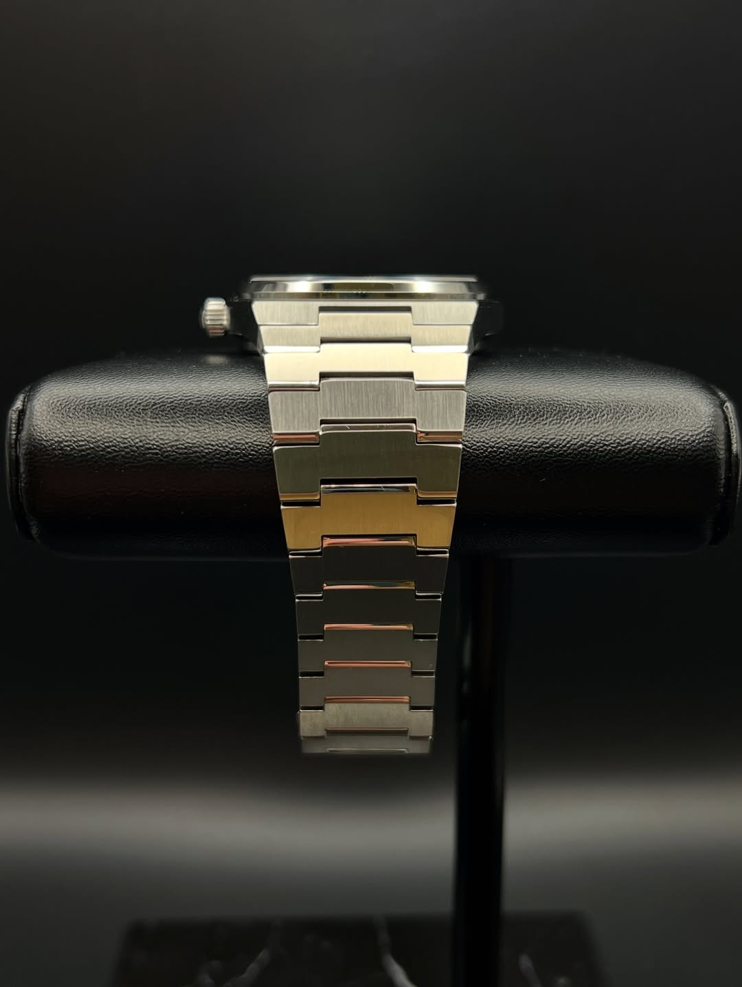 PRX BLACK DIAL QUARTZ MOVEMENT 40MM