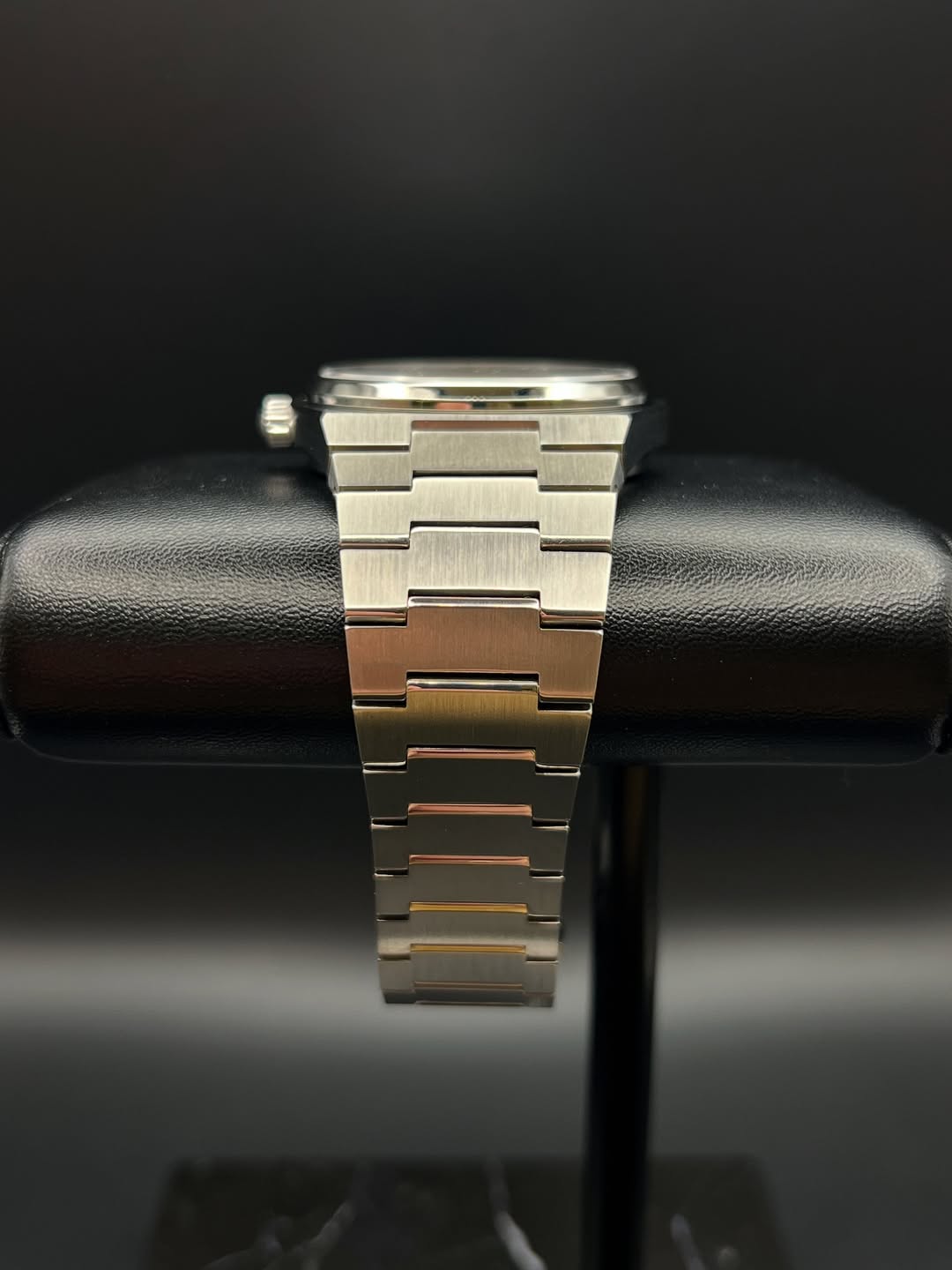 PRX WHITE DIAL QUARTZ MOVEMENT 40MM