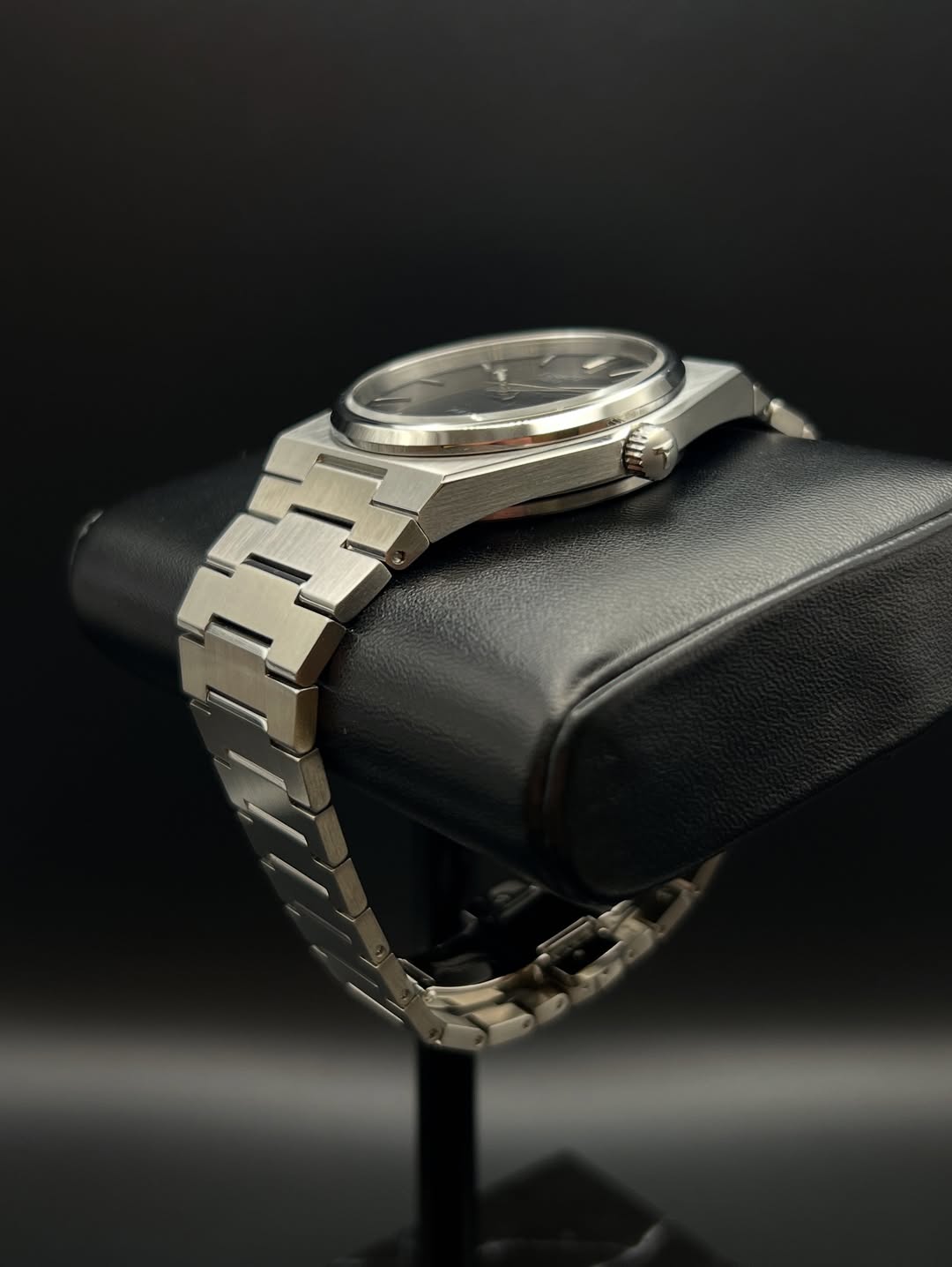 PRX BLACK DIAL QUARTZ MOVEMENT 40MM