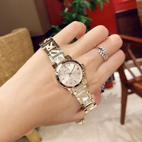 Burberry Ladies Watch The City 26mm Engraved Check Gold BU9234