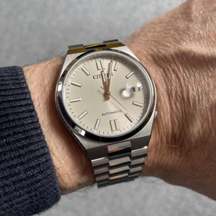 Citizen Tsuyosa Automatic NJ0151-88W with a champagne dial and steel bracelet 40mm