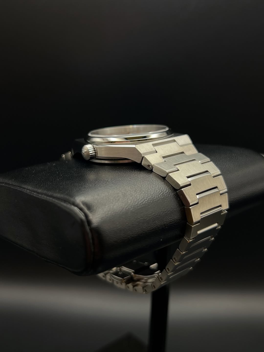 PRX WHITE DIAL QUARTZ MOVEMENT 35MM