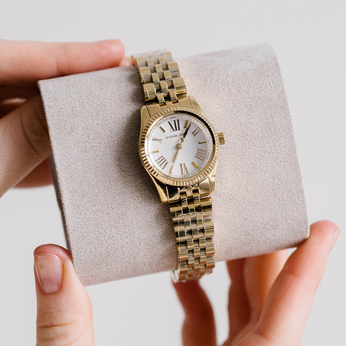 Michael Kors MK3229 Lexington Petite 26mm Quartz –, Gold-Tone Stainless Steel